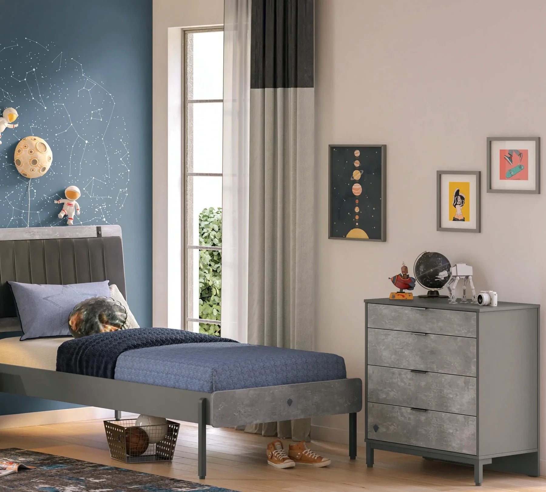 Скрин «Space Gray» с четири чекмеджета, размер 79х87х46см